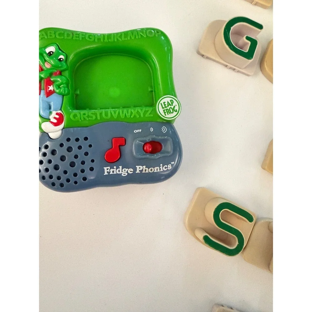 LeapFrog Fridge Phonics Magnetic Letter Set with Storage Bag Missing Letter C, M